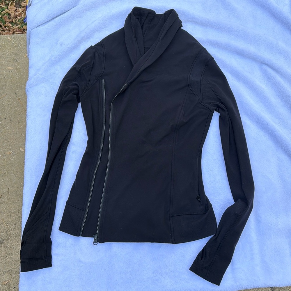 GUC Lululemon asymmetric wrap jacket define fabric size 4